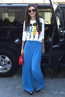 Victoria Justice feet photo thumbnail