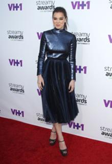 Hailee Steinfeld feet photo thumbnail