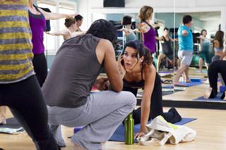 Angie Harmon feet photo thumbnail