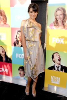 Lea Michele feet photo thumbnail