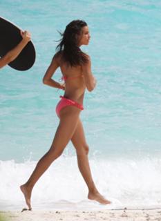 Irina Shayk feet photo thumbnail
