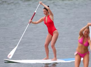 Lucy Mecklenburgh feet photo thumbnail