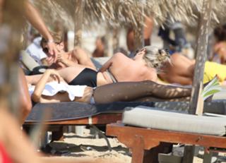 Pixie Lott feet photo thumbnail