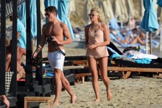Pixie Lott feet photo thumbnail