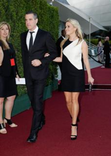 Reese Witherspoon feet photo thumbnail