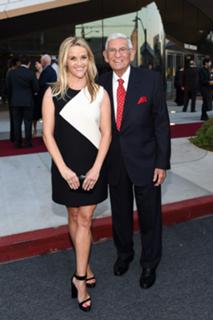 Reese Witherspoon feet photo thumbnail
