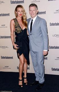 Cat Deeley feet photo thumbnail