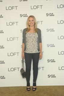Kristen Bell feet photo thumbnail