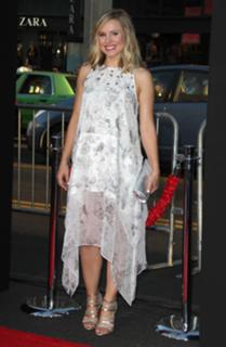 Kristen Bell feet photo thumbnail