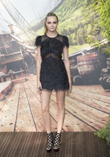 Cara Delevingne feet photo thumbnail