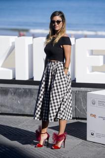 Blanca Suárez feet photo thumbnail
