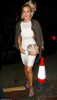Ashley Roberts feet photo thumbnail