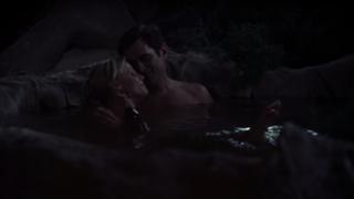 Julie Bowen feet photo thumbnail