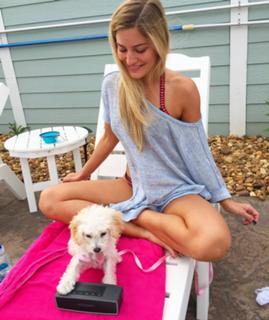 Justine Ezarik feet photo thumbnail