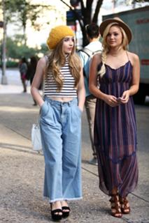 Olivia Holt feet photo thumbnail