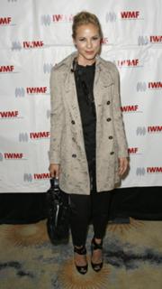 Maria Bello feet photo thumbnail