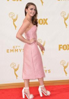 Maisie Williams feet photo thumbnail