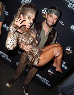 Alexa PenaVega feet photo thumbnail