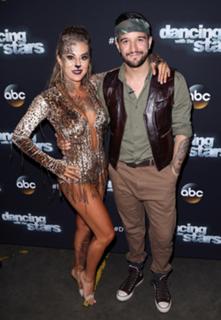 Alexa PenaVega feet photo thumbnail