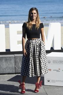Blanca Suárez feet photo thumbnail