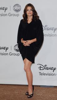 Stana Katic feet photo thumbnail