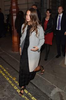Alicia Vikander feet photo thumbnail