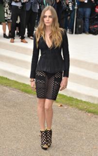 Cara Delevingne feet photo thumbnail