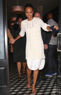 Zoe Saldana feet photo thumbnail