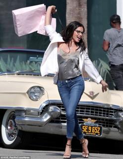 Adriana Lima feet photo thumbnail