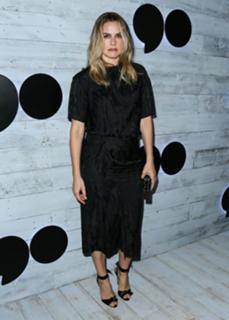 Alicia Silverstone feet photo thumbnail