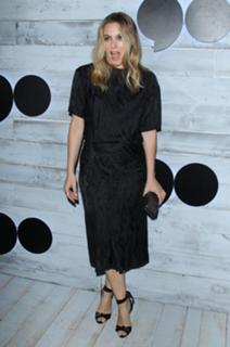 Alicia Silverstone feet photo thumbnail