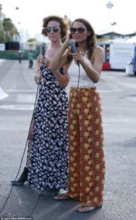 Rosario Dawson feet photo thumbnail