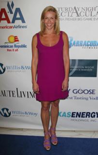 Chelsea Handler feet photo thumbnail