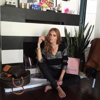 Chiara Ferragni feet photo thumbnail