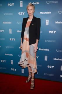 Charlize Theron feet photo thumbnail