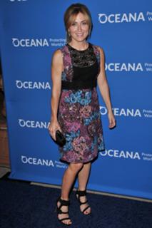 Sasha Alexander feet photo thumbnail
