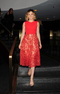 Sophia Bush feet photo thumbnail