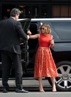 Sophia Bush feet photo thumbnail