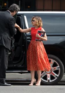 Sophia Bush feet photo thumbnail
