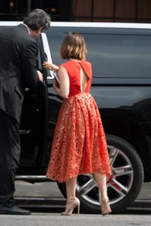 Sophia Bush feet photo thumbnail