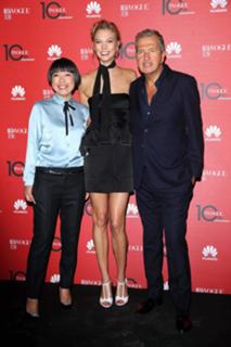 Karlie Kloss feet photo thumbnail