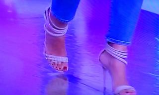 Caterina Balivo feet photo thumbnail