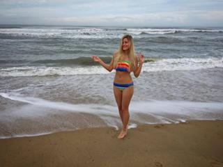 Justine Ezarik feet photo thumbnail