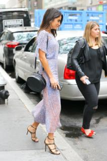 Nikki Reed feet photo thumbnail
