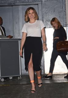 Sophia Bush feet photo thumbnail