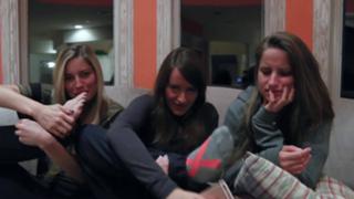 Justine Ezarik feet photo thumbnail