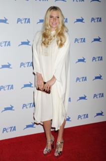 Kesha feet photo thumbnail