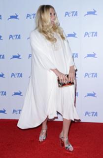 Kesha feet photo thumbnail