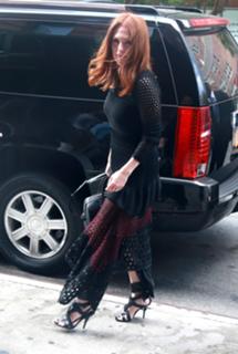 Julianne Moore feet photo thumbnail