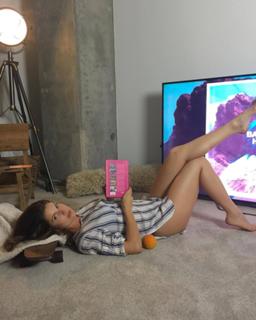 Amanda Cerny feet photo thumbnail